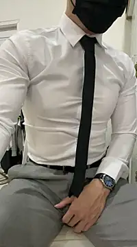 harrylouis1357 online show from December 2024 12:56:02 PM