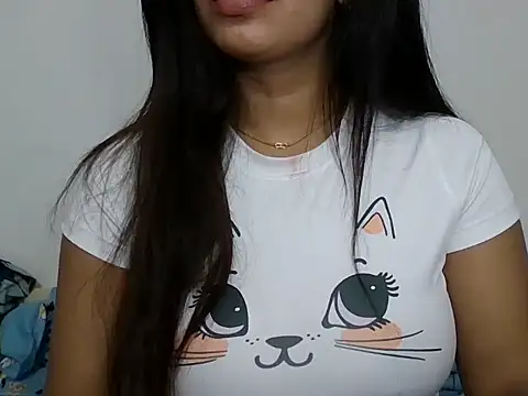 Snapshot of sparkling_queen chatting on February 2025 06:24:01 AM sparkling queen online show from February 2025 06:24:01 AM