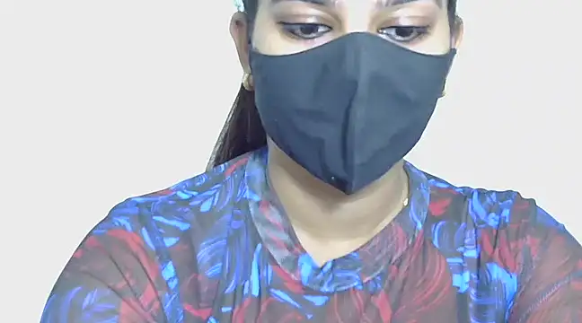 Snapshot of sparkling_queen chatting on March 2025 02:20:02 AM sparkling queen online show from March 2025 02:20:02 AM