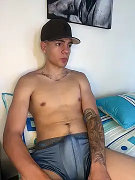 Snapshot of santiago_sosa24 chatting on May 2026 03:17:02 PM santiago sosa24 online show from May 2026 03:17:02 PM