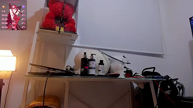 Abby Yons online show from October 2025 10:32:02 PM