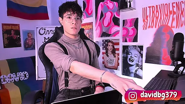 Snapshot of cinnamon_boyxxx chatting on March 2025 01:56:02 AM cinnamon boyxxx online show from March 2025 01:56:02 AM