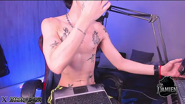 Snapshot of cinnamon_boyxxx chatting on September 2025 01:40:01 AM cinnamon boyxxx online show from September 2025 01:40:01 AM