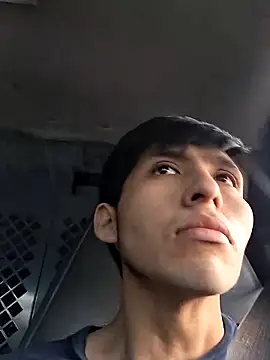 Snapshot of Jonathan100pre chatting on April 2026 10:07:02 PM Jonathan100pre online show from April 2026 10:07:02 PM