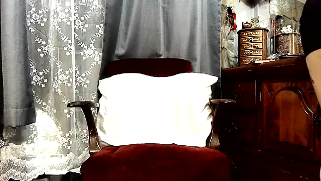 Genevieve143 online show from April 2026 10:15:02 AM