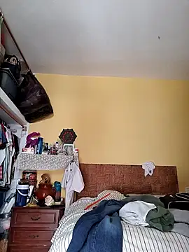 josehot151515 online show from December 2025 06:59:02 PM