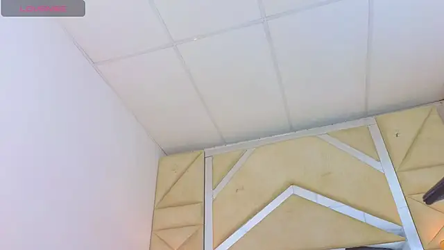 Tiphani walker  online show from October 2025 01:59:02 AM