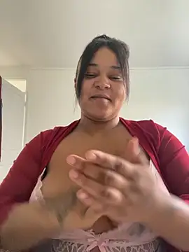 Snapshot of yourfavlightskinn chatting on November 2025 12:16:01 PM yourfavlightskinn online show from November 2025 12:16:01 PM