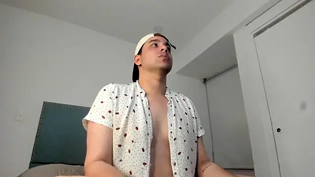 Snapshot of Latin_boy_surprisee chatting on July 2026 01:56:01 AM Latin boy surprisee online show from July 2026 01:56:01 AM