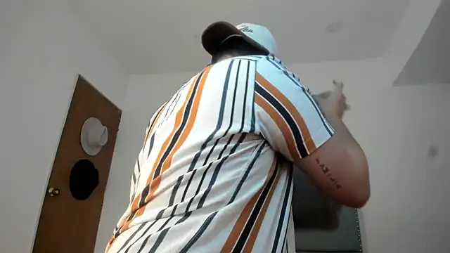 Snapshot of Latin_boy_surprisee chatting on July 2026 12:24:01 AM Latin boy surprisee online show from July 2026 12:24:01 AM
