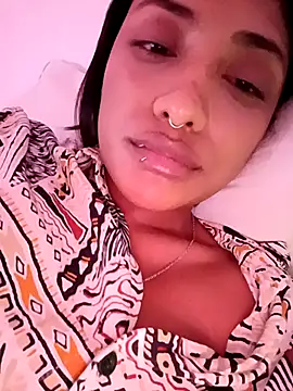 VictoireFeller online show from December 2025 04:28:02 AM