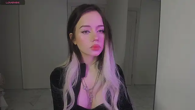 KellyBarton online show from March 2025 07:09:01 PM