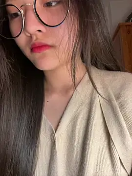 Krixxi22 online show from March 2026 02:45:01 PM