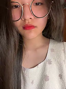 Krixxi22 online show from March 2026 02:42:02 PM