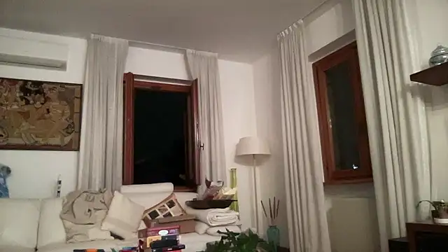 Snapshot of Britmi chatting on January 2026 06:02:02 PM Britmi online show from January 2026 06:02:02 PM