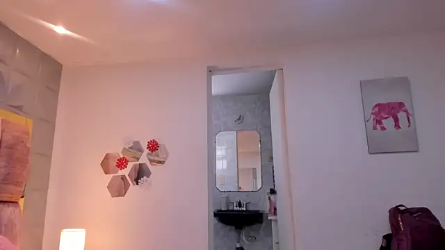 Charlotte Ice1 online show from April 2026 03:50:01 PM