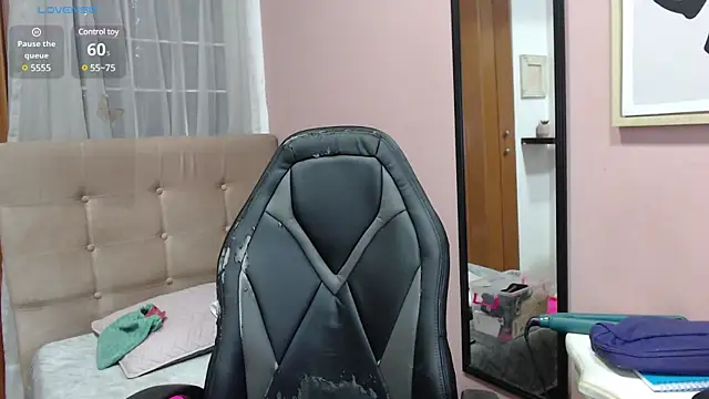 Snapshot of Alex_flair chatting on March 2025 04:43:02 AM Alex flair online show from March 2025 04:43:02 AM