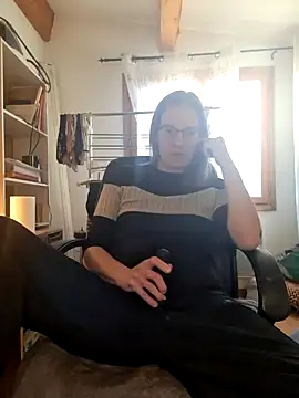 SpiceLea online show from December 2024 03:00:02 PM