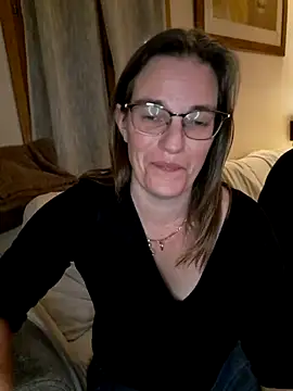 SpiceLea online show from December 2024 05:40:01 PM