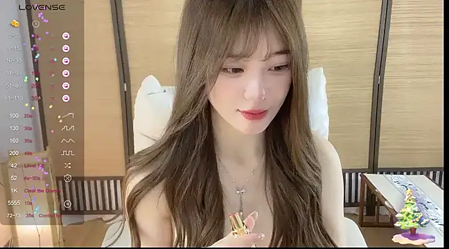 Yuuuuuly online show from December 2024 06:53:02 PM