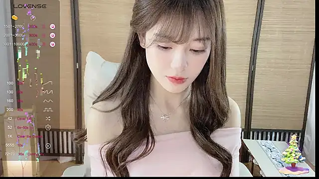 Yuuuuuly online show from December 2024 01:34:02 PM