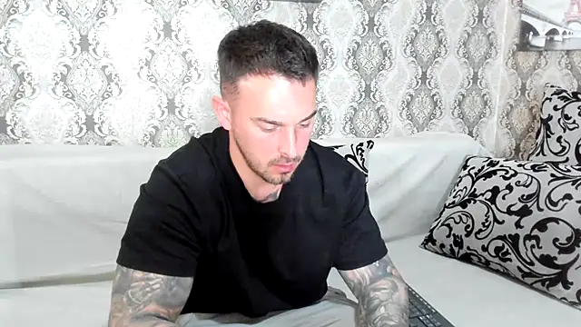 Jonmusclemaster online show from April 2026 07:50:02 PM