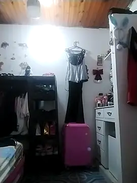 Snapshot of kiara_milf_ chatting on April 2026 04:48:01 PM kiara milf online show from April 2026 04:48:01 PM