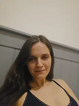 EllieDay online show from May 2026 09:41:02 PM
