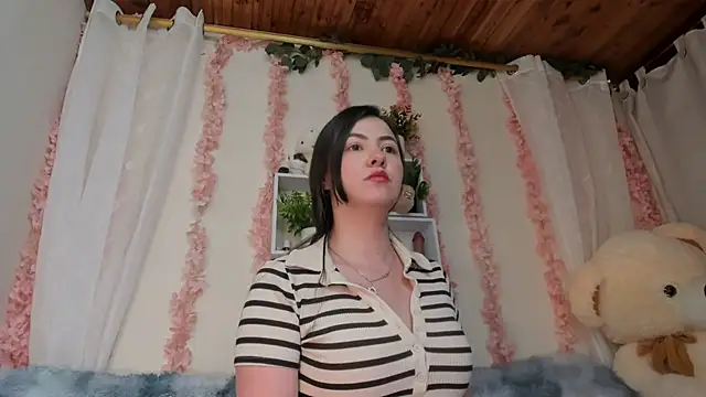 Idara and Edahi01 online show from February 2026 12:26:02 AM