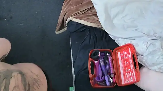 ROCKHARDDADDY86 online show from February 2026 02:43:02 PM