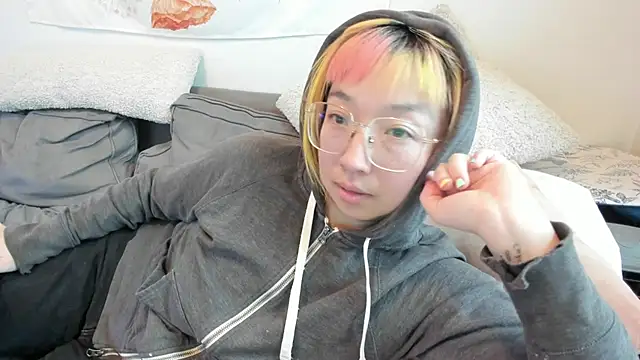 Snapshot of luxgray chatting on December 2024 06:14:01 PM luxgray online show from December 2024 06:14:01 PM