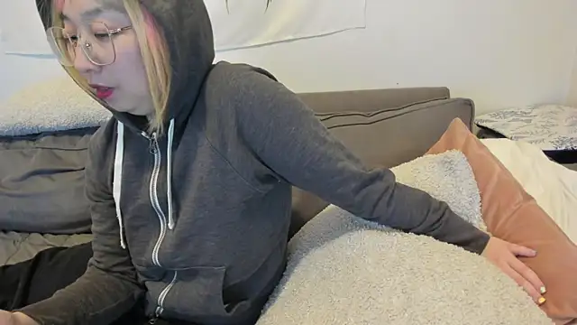 Snapshot of luxgray chatting on December 2024 12:31:02 AM luxgray online show from December 2024 12:31:02 AM