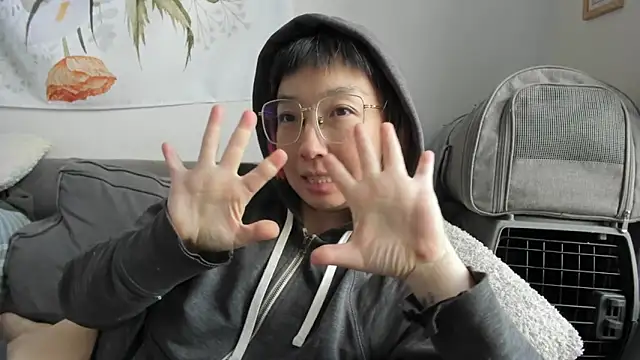 Snapshot of luxgray chatting on December 2025 05:42:02 PM luxgray online show from December 2025 05:42:02 PM