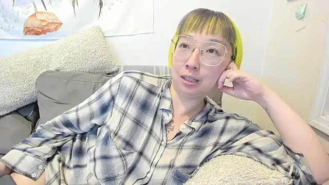 Snapshot of luxgray chatting on February 2026 11:24:02 PM luxgray online show from February 2026 11:24:02 PM