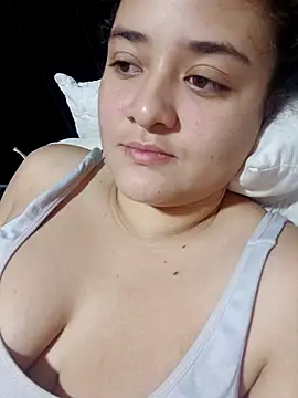 Liancy online show from November 2025 06:54:01 PM