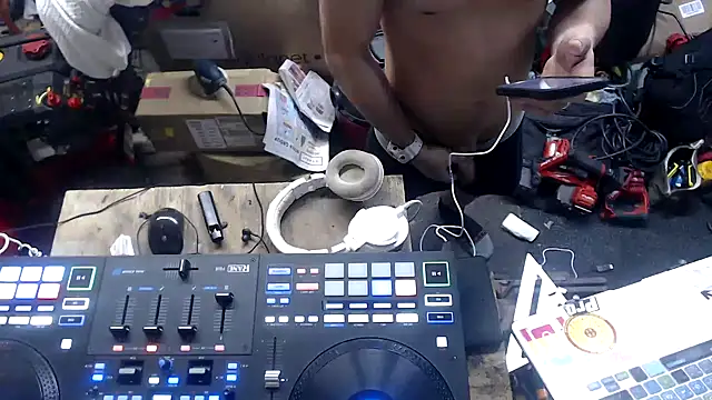 tongueispowerr6d9 online show from January 2025 09:57:02 PM