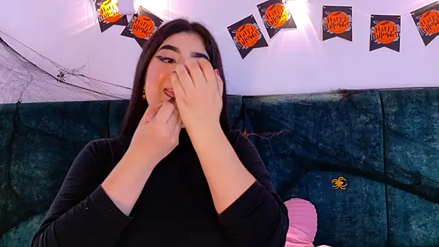 AgathaLynx online show from October 2025 10:38:02 AM