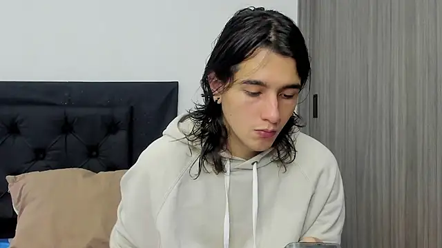 Snapshot of alex_connorr chatting on January 2025 05:54:01 PM alex connorr online show from January 2025 05:54:01 PM