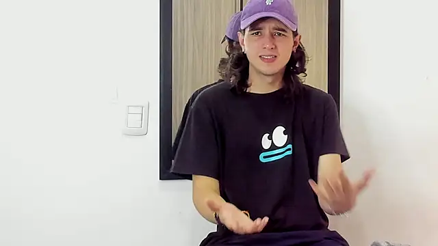 Snapshot of alex_connorr chatting on January 2025 03:58:01 PM alex connorr online show from January 2025 03:58:01 PM