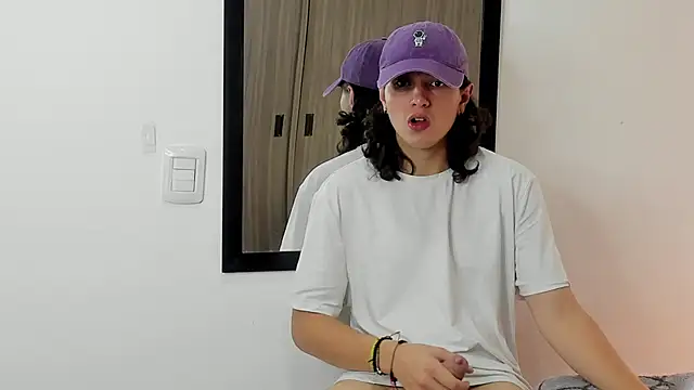 Snapshot of alex_connorr chatting on January 2025 06:25:01 PM alex connorr online show from January 2025 06:25:01 PM