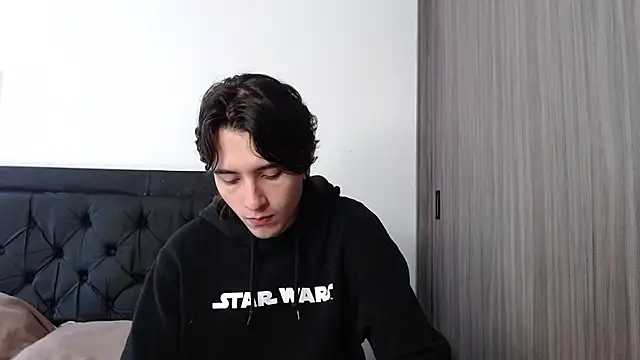 Snapshot of alex_connorr chatting on March 2025 03:07:01 PM alex connorr online show from March 2025 03:07:01 PM