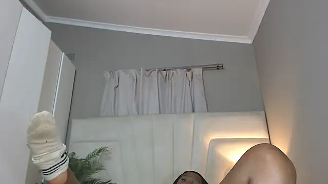 naughtyblackdolie online show from October 2025 03:59:02 AM