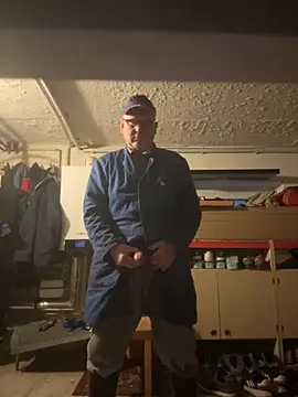 Snapshot of oldgayman chatting on December 2025 06:43:02 AM oldgayman online show from December 2025 06:43:02 AM