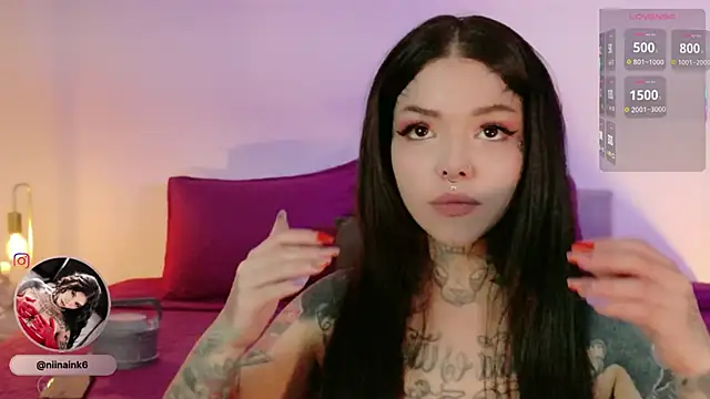 NinaInk online show from November 2025 12:16:01 PM