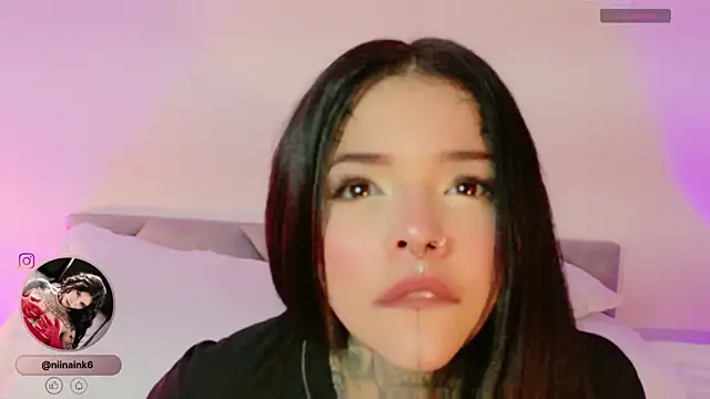 NinaInk online show from November 2025 01:22:02 PM