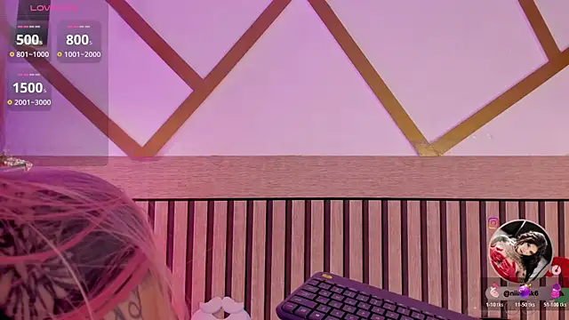 NinaInk online show from December 2025 01:18:01 PM