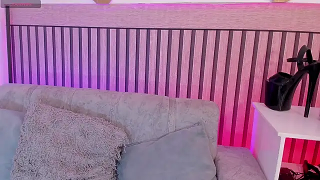 NinaInk online show from June 2026 12:07:02 PM