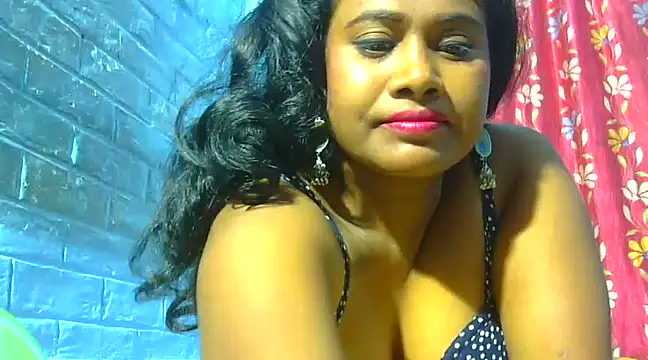 Snapshot of sexy_roma chatting on December 2024 06:49:02 PM sexy roma online show from December 2024 06:49:02 PM