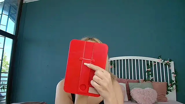 AlicePirs online show from May 2026 04:19:02 AM