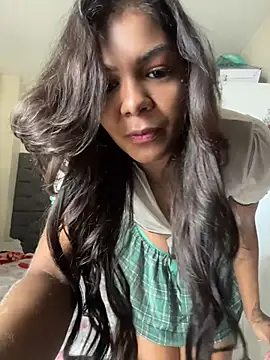 Indiazinhax online show from April 2026 12:11:02 PM